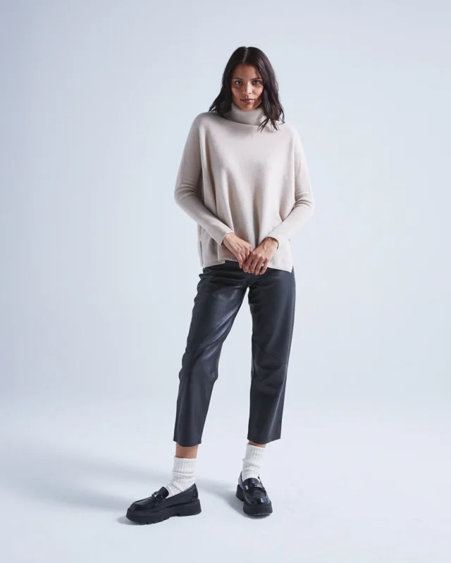 traumwelt, Beverungen, Höxter, Holzminden, Bad Driburg, Brakel, Paderborn, Fashion, Mode, Geschenke, Accessoires, Wohnaccessiores, Bettwäsche, Bettenreinigung, Rädershop, Schuhe, Taschen, Cashmere, Schals, Ania Schierholt, Schmuck, 10days, Japan TKY, Kedziorek, montereggi, marivie, emily van den bergh, Tonno&Panna, Codello, purschoen, cutestuff, TQ Amsterdam, Withblack, Smith&Soul, david Fussenegger