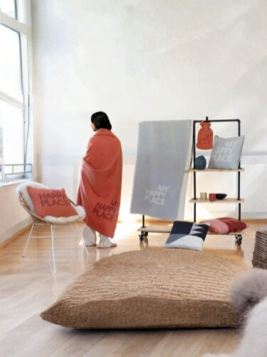 traumwelt, Beverungen, Höxter, Holzminden, Bad Driburg, Brakel, Paderborn, Fashion, Mode, Geschenke, Accessoires, Wohnaccessiores, Bettwäsche, Bettenreinigung, Rädershop, Schuhe, Taschen, Cashmere, Schals, Ania Schierholt, Schmuck, 10days, Japan TKY, Kedziorek, montereggi, marivie, emily van den bergh, Tonno&Panna, Codello, purschoen, cutestuff, TQ Amsterdam, Withblack, Smith&Soul, david Fussenegger