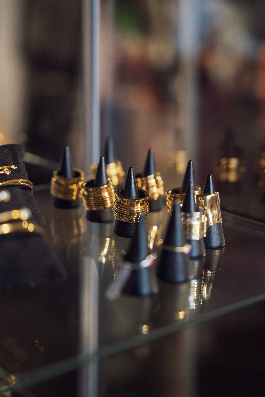 traumwelt, Beverungen, Höxter, Holzminden, Bad Driburg, Brakel, Paderborn, Fashion, Mode, Geschenke, Accessoires, Wohnaccessiores, Bettwäsche, Bettenreinigung, Rädershop, Schuhe, Taschen, Cashmere, Schals, Ania Schierholt, Schmuck, 10days, Japan TKY, Kedziorek, montereggi, marivie, emily van den bergh, Tonno&Panna, Codello, purschoen, cutestuff, TQ Amsterdam, Withblack, Smith&Soul, david Fussenegger